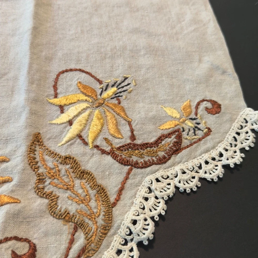 Vintage Floral Embroidered Table Runner Beige Linen Crochet Lace Trim 46x16 Boho